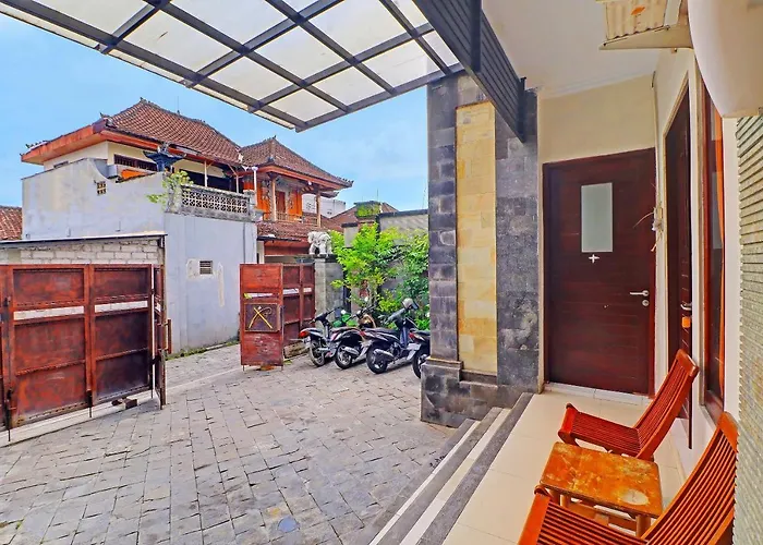 Oyo 91933 Puri Gana Hotel 2*