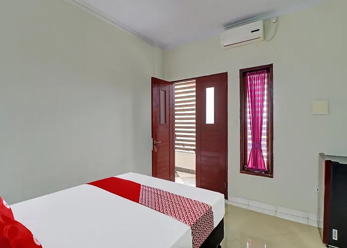 Oyo 91933 Puri Gana Hotel